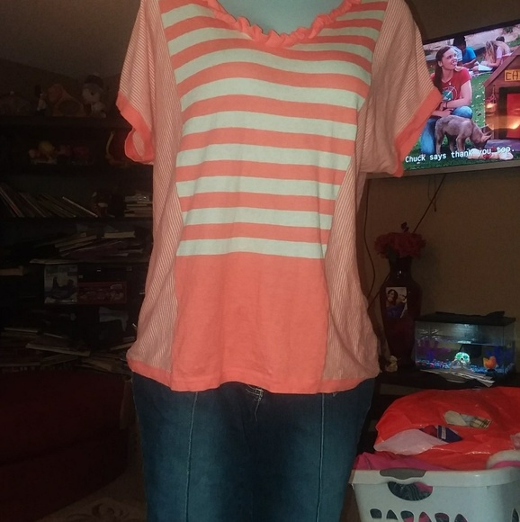 Women shirt and jean capir size 11and XL - Picture 2 of 3